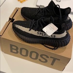 Yeezy Boost 350 V2